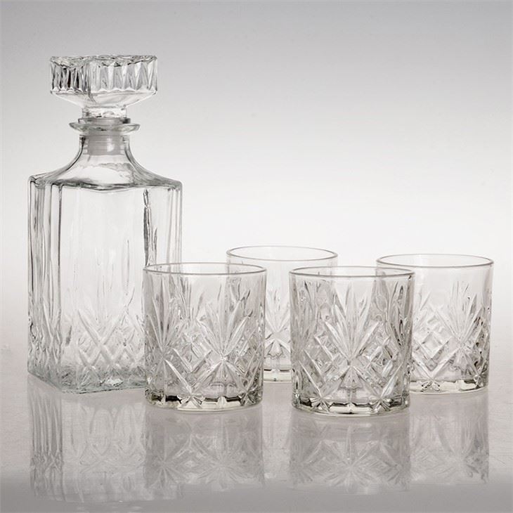 Whiskey Decanter For Scotch Liquor Bourbon Or Wine - 750ml